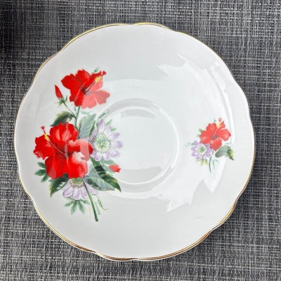 Regency Cup and Saucer Bone China Red Hibiscus Flower Gold Trim 3" Tall Tea Cup - Picture 6 of 9